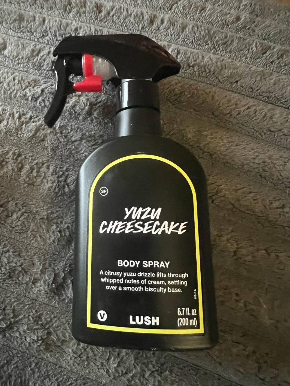 LUSH LIMITED EDITION SEASONAL YUZU CHEESECAKE BODY SPRAY 6.7 oz BRAND NEW